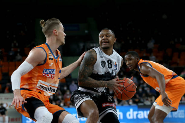 场普通比赛 场普通比赛