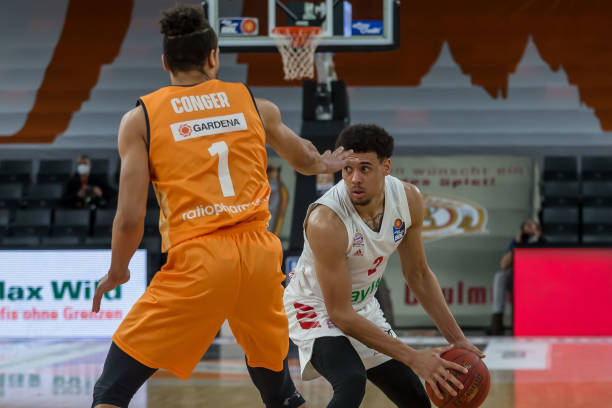 而是主动出 而是主动出