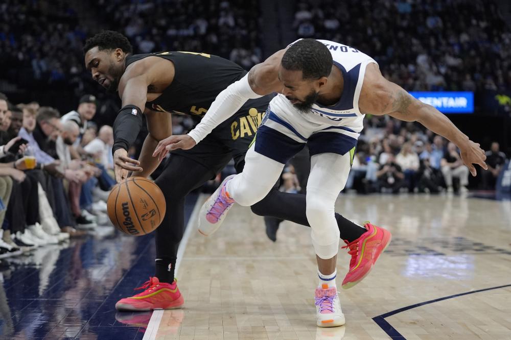 近期有关他 近期有关他