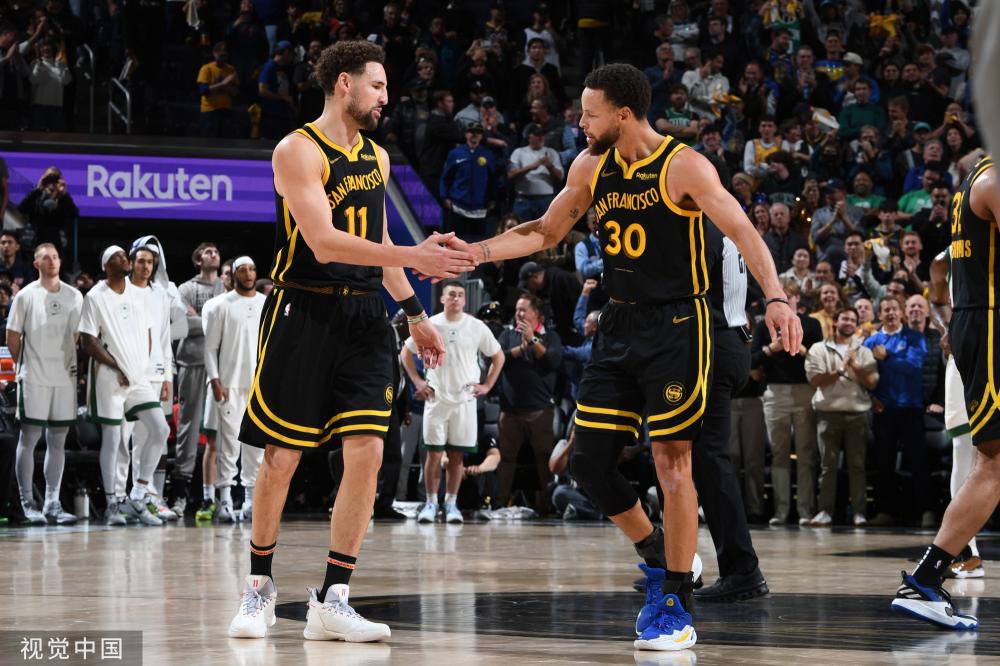 他赢得了球 他赢得了球